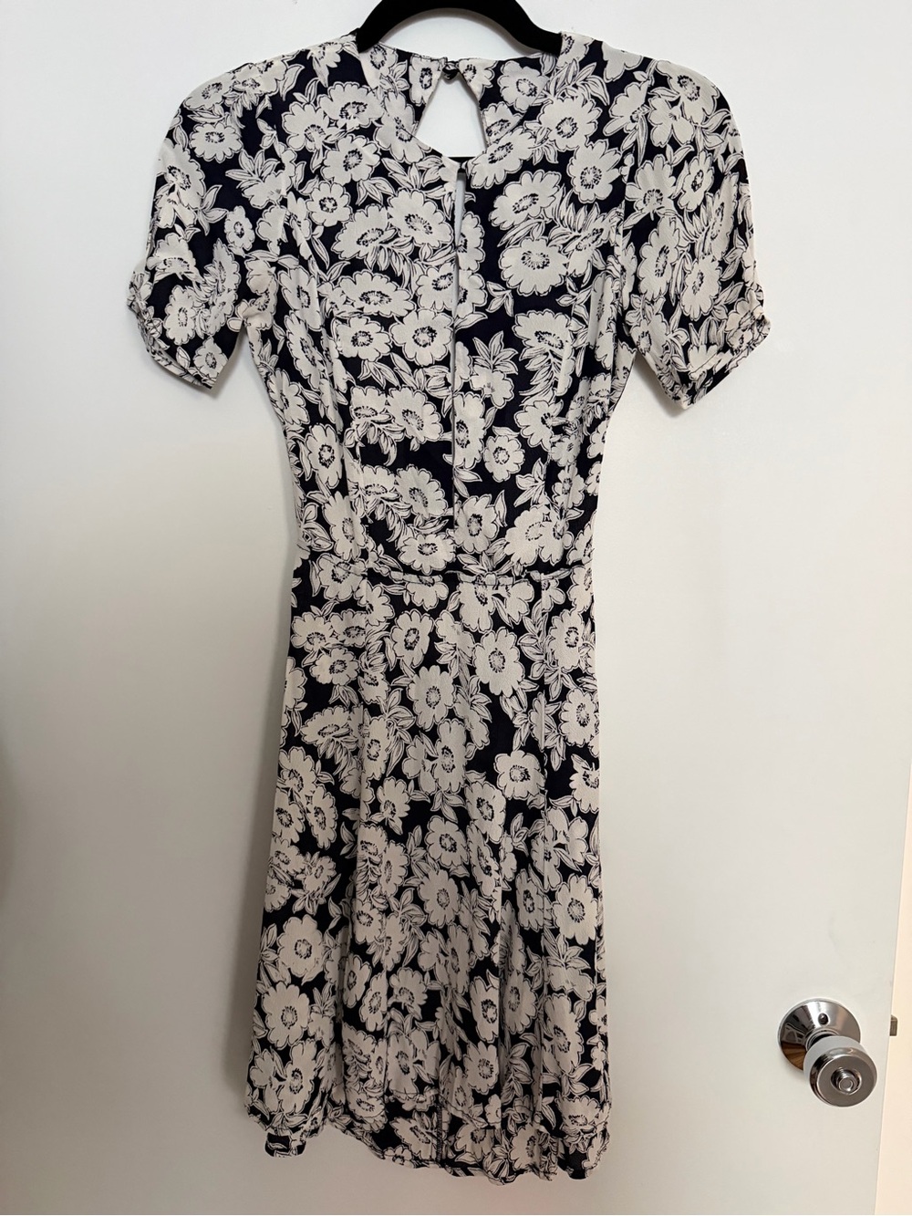 Reformation Navy and White Floral Keyhole Dress